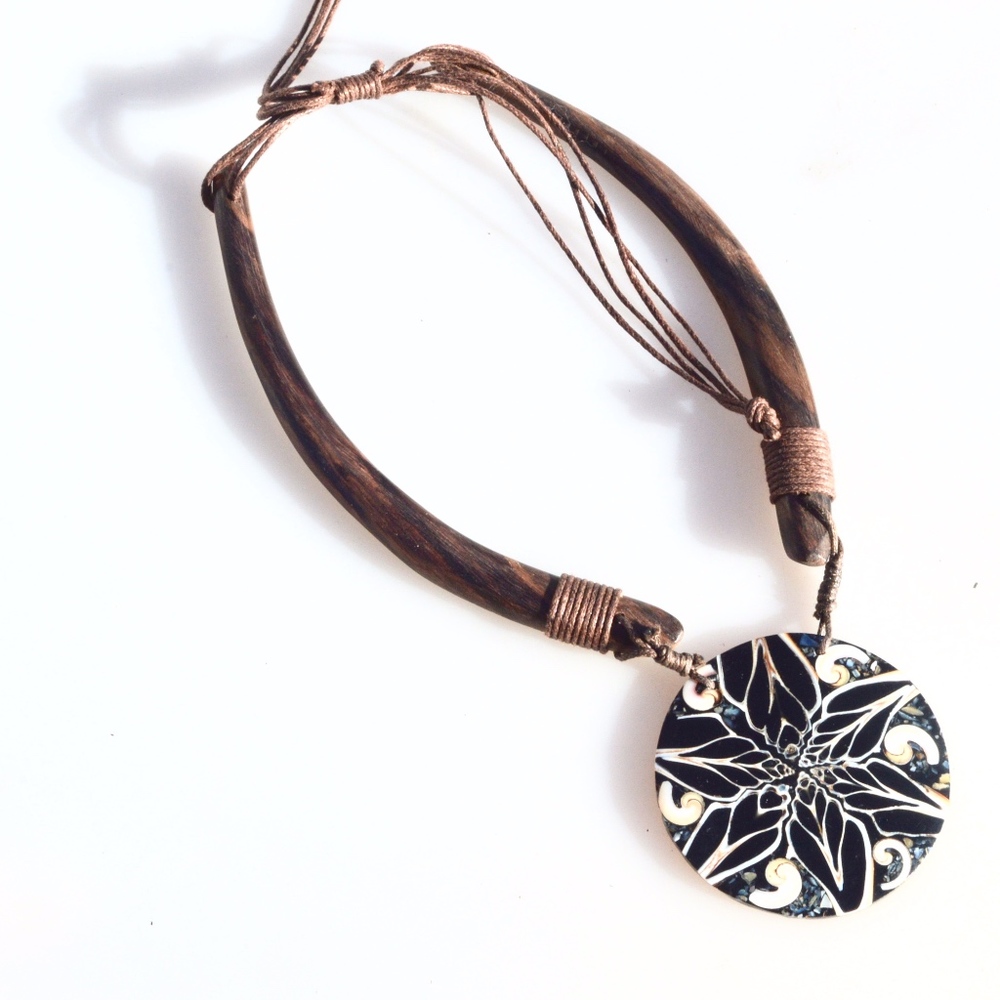 Wood Bohemian Pendant Mandala Gypsy Necklace Boho - Picture 2 of 5